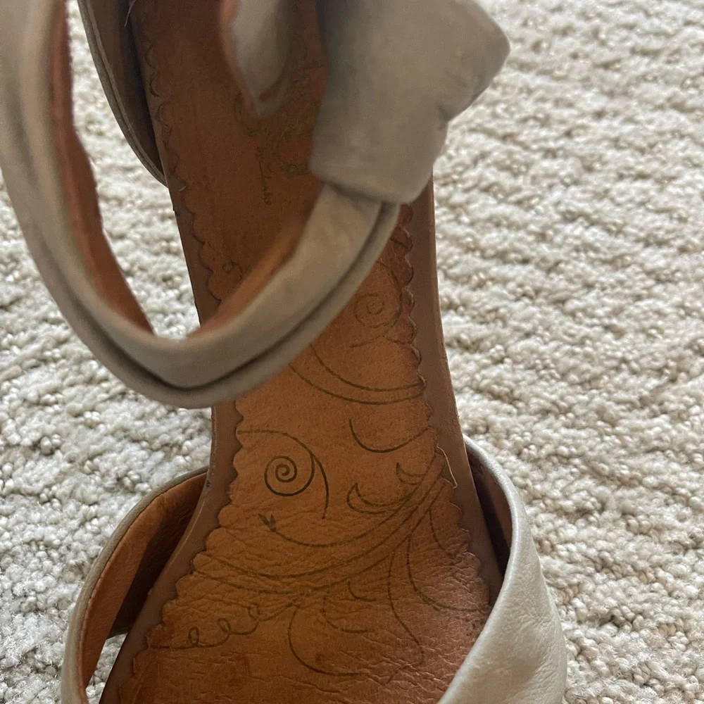 Clark’s Wedge Size 9.5